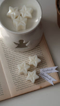 Load image into Gallery viewer, Christmas tree scented star shaped wax melts | Christmas 