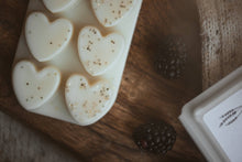 Load image into Gallery viewer, Autumn Spice Scented Heart Clamshell Soy Wax Melts