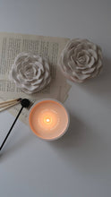 Load image into Gallery viewer, Rosa - coconut wax candle with rose shaped lid - pre order