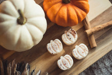 Load image into Gallery viewer, Autumn Spice Pumpkin Soy Wax Melts - Pre Order