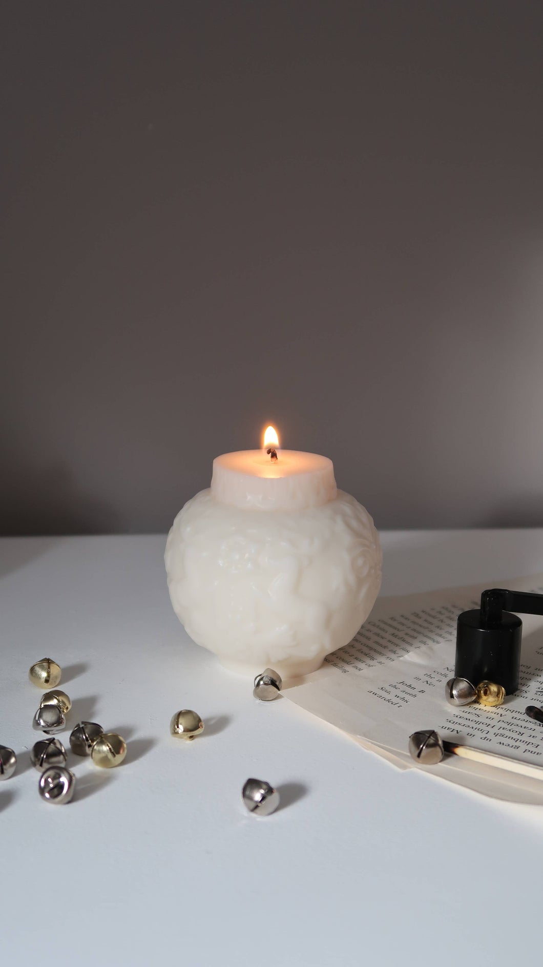 Christmas bauble candle with reindeer carvings | Winter  