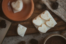 Load image into Gallery viewer, Autumn Spice Scented Heart Clamshell Soy Wax Melts