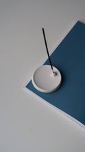 Load image into Gallery viewer, Scandi Round Incense Holder